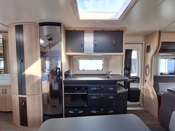 Hobby De Luxe Edition 650 KMFe Barnkammare, 1 Ägare, AC 11 of 22