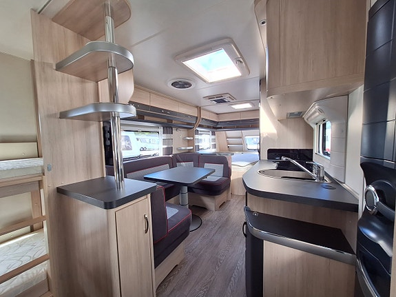 Hobby De Luxe Edition 650 KMFe Barnkammare, 1 Ägare, AC 8 of 22