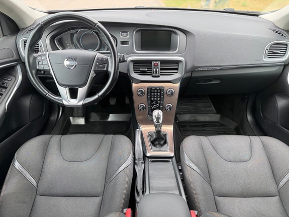 Volvo V40 Cross Country 9 of 10