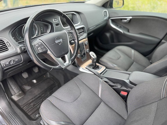 Volvo V40 Cross Country 7 of 10