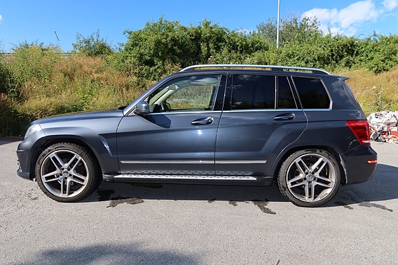 Mercedes-Benz GLK220 3 of 5