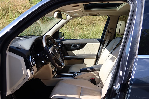 Mercedes-Benz GLK220 10 of 14
