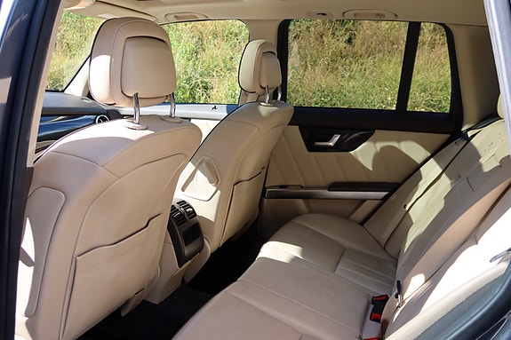 Mercedes-Benz GLK220 13 of 14