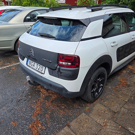 Citroen C4 Cactus 2 of 4