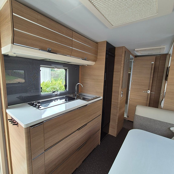 Adria 573 PT 5 of 14
