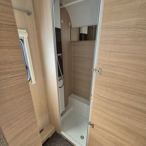Adria 573 PT 9 of 14