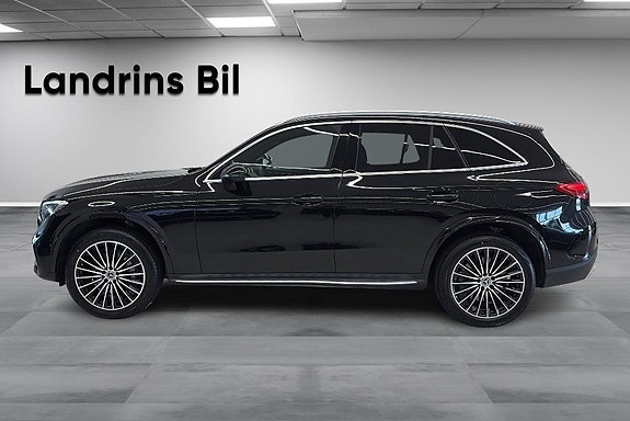 Mercedes-Benz GLC300 e 4 of 5