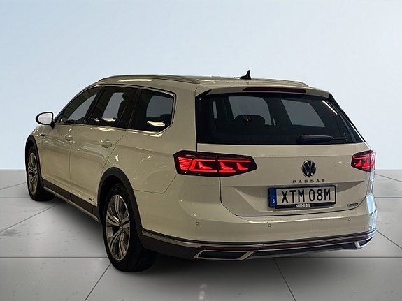 Volkswagen Passat Alltrack 5 of 18