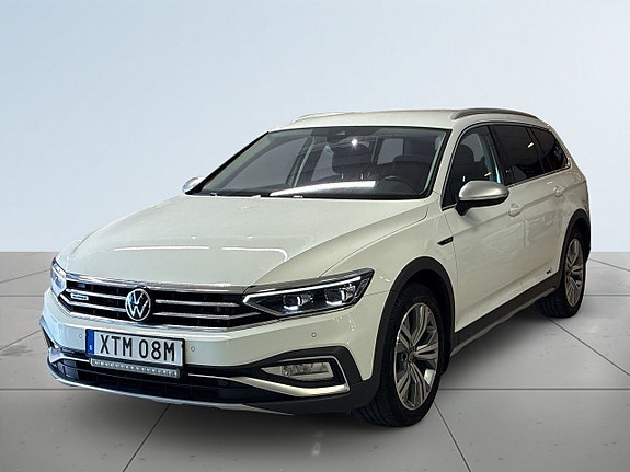 Volkswagen Passat Alltrack 16 of 18