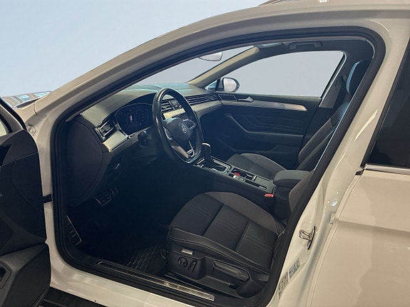 Volkswagen Passat Alltrack 7 of 18