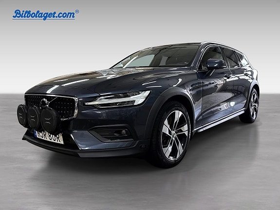 Volvo V60 Cross Country 3 of 5