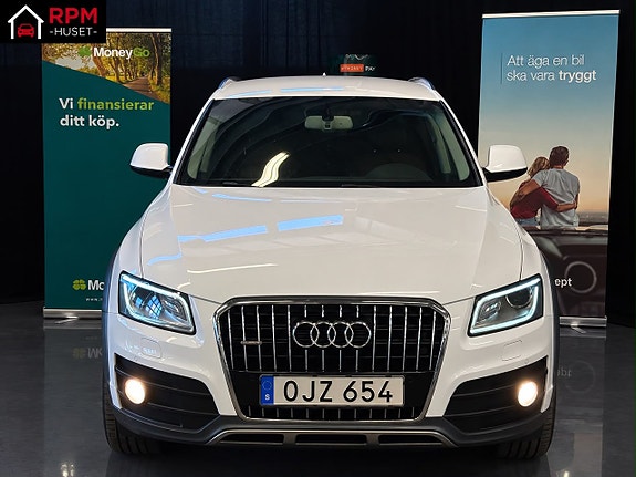 Audi Q5 2 of 5