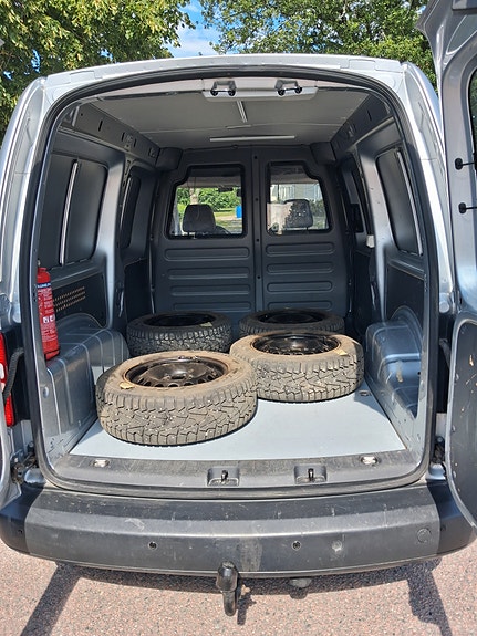 Volkswagen Caddy Maxi 9 of 9
