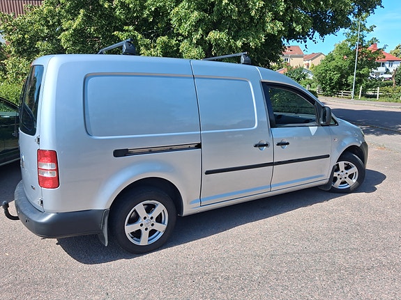 Volkswagen Caddy Maxi 3 of 5