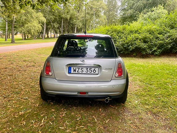 MINI Cooper 3 of 5
