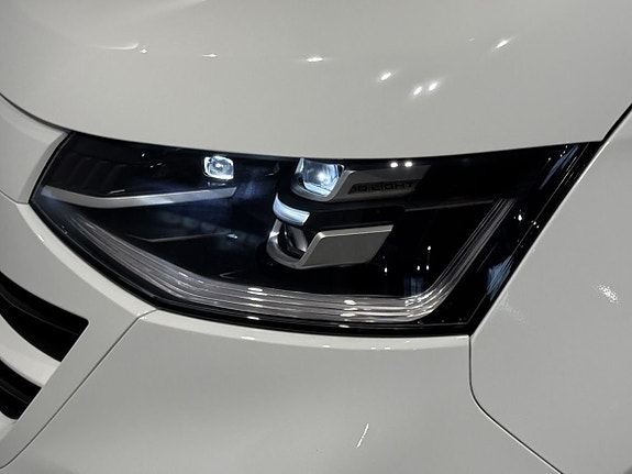Volkswagen e-Transporter 7 of 16