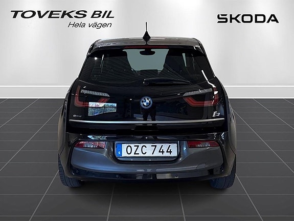 BMW i3 4 of 5
