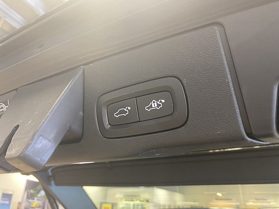 Volvo XC60 6 of 18