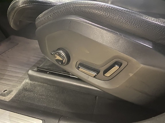 Volvo XC60 11 of 18