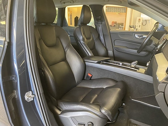 Volvo XC60 9 of 18