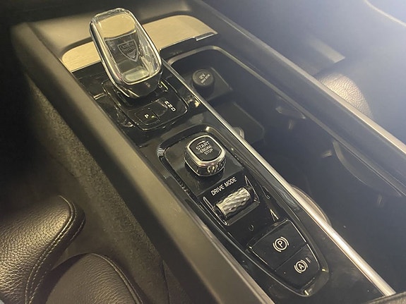 Volvo XC60 15 of 18
