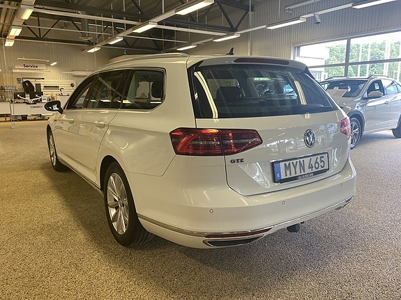 Volkswagen Passat 4 of 5