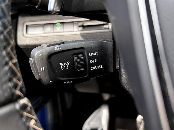 Peugeot 5008 8 of 19