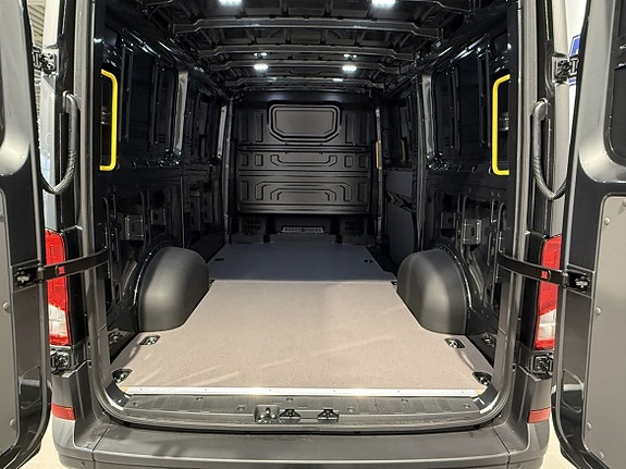 Volkswagen Crafter 18 of 20