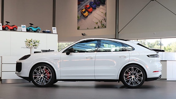 Porsche Cayenne Coupe 4 of 5