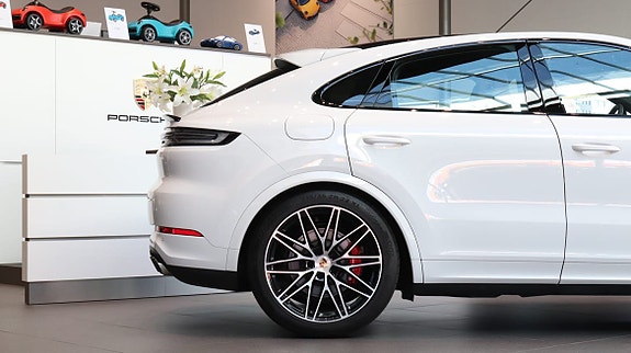 Porsche Cayenne Coupe 12 of 13