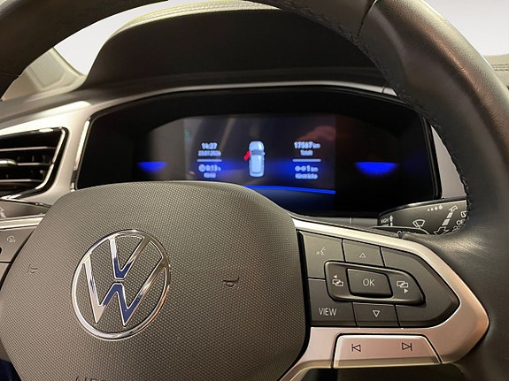 Volkswagen T-Roc 23 of 23