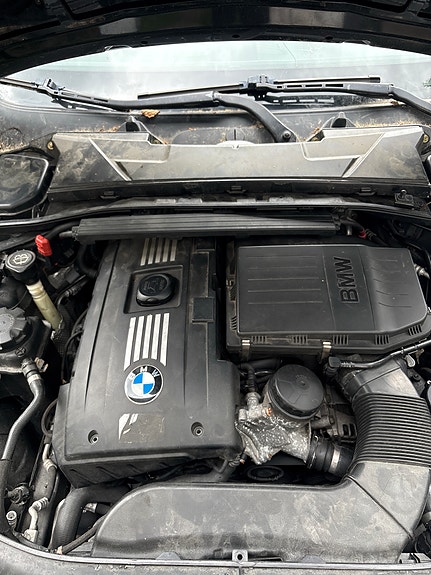 BMW 335Xi 6 of 6