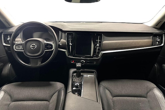 Volvo V90 Cross Country 12 of 30