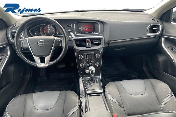 Volvo V40 11 of 20