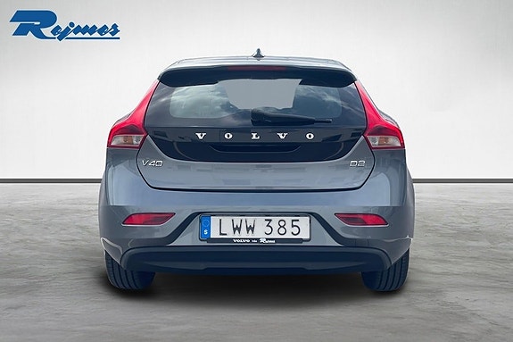 Volvo V40 7 of 20