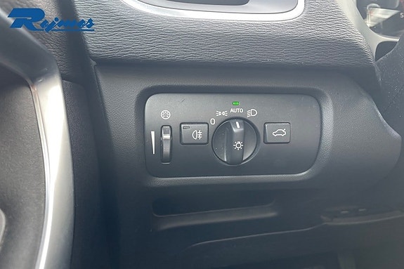 Volvo V40 15 of 20