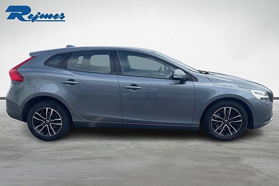 Volvo V40 5 of 20