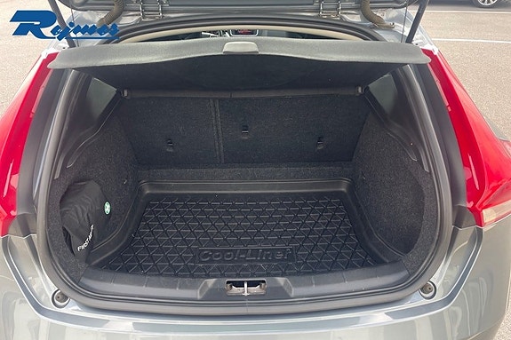 Volvo V40 18 of 20