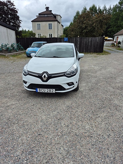 Renault Clio 2 of 5