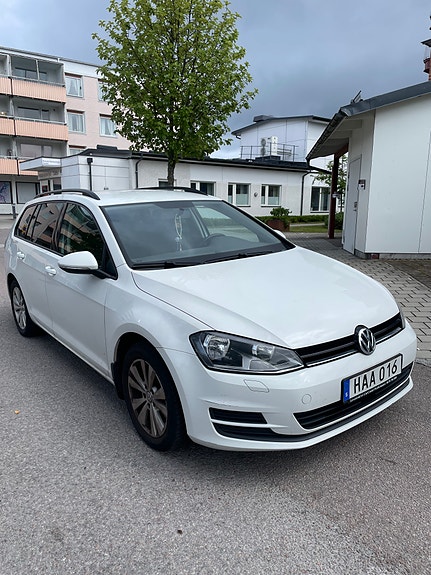 Volkswagen Golf VII 4 of 5