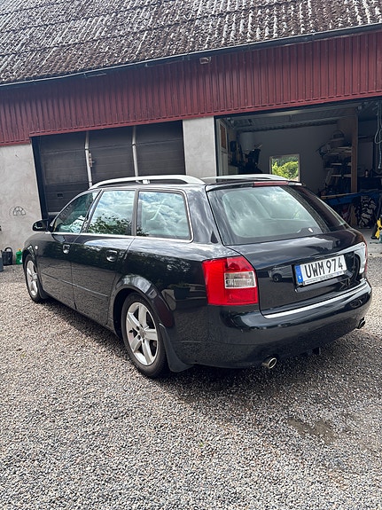 Audi A4 4 of 5