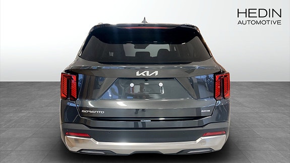 Kia Sorento 5 of 5