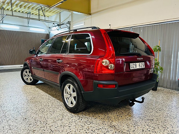 Volvo XC90 3 of 5