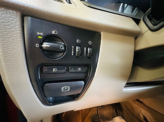 Volvo XC90 20 of 23