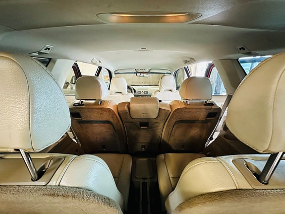 Volvo XC90 17 of 23