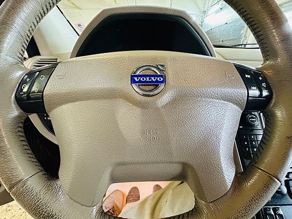Volvo XC90 19 of 23