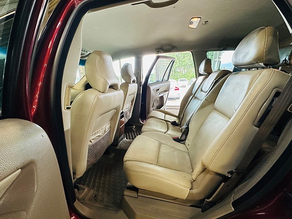 Volvo XC90 16 of 23
