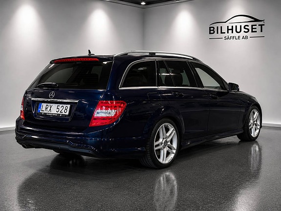 Mercedes-Benz C220 7 of 28