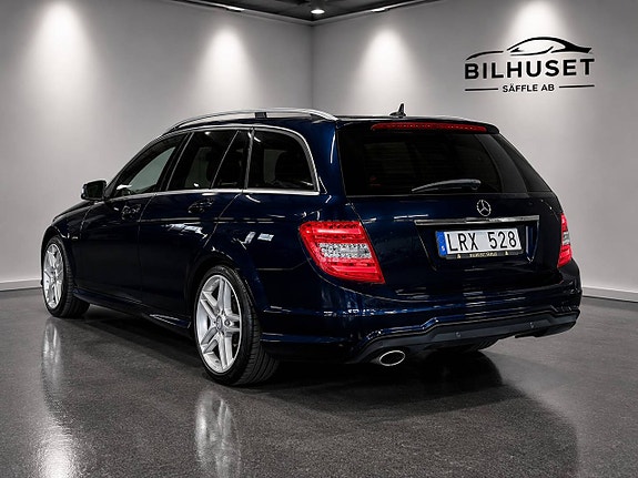 Mercedes-Benz C220 9 of 28