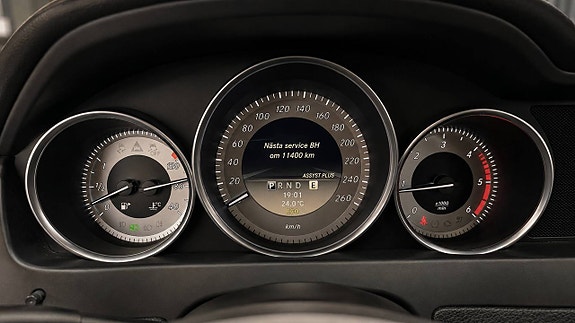 Mercedes-Benz C220 23 of 28